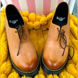 RARE Dr. Martens Brown Tan Leather Cordelia Heels with lace closure NWOT size 7